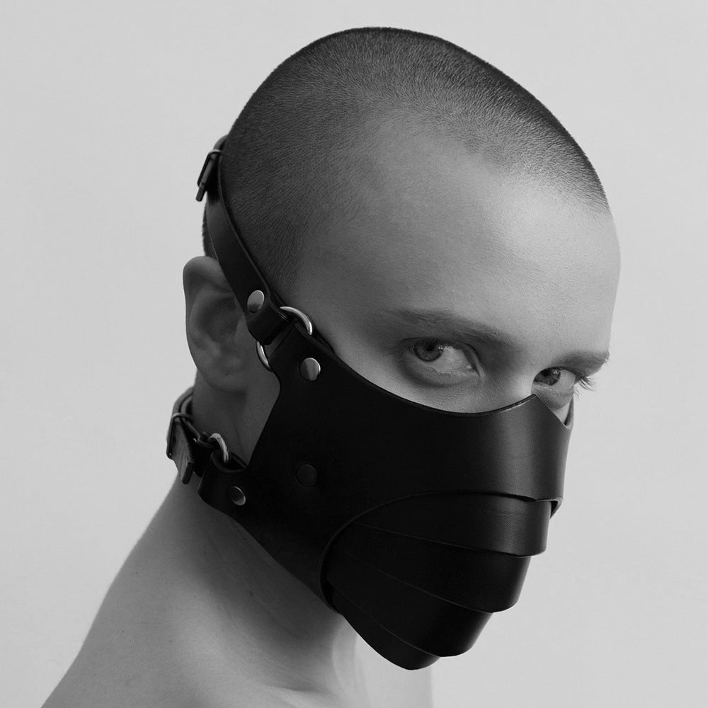 MASQUE CUIR